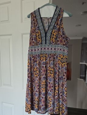 Sleeveless V-Neck Print Dress